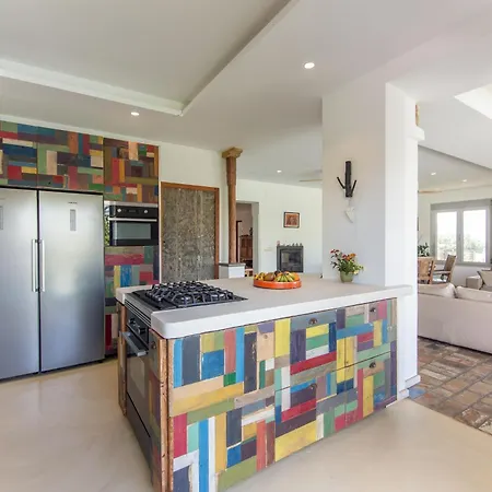 Exotic Beachfront Retreat Handcrafted Bohemian Luxury 别墅