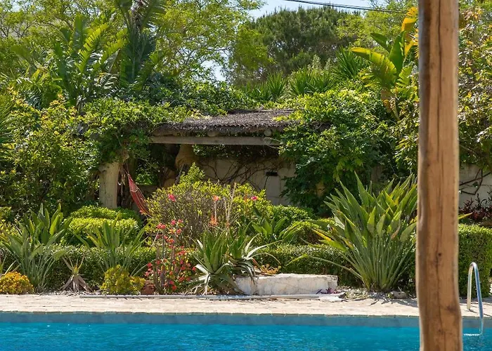 빌라 Exotic Beachfront Retreat Handcrafted Bohemian Luxury *