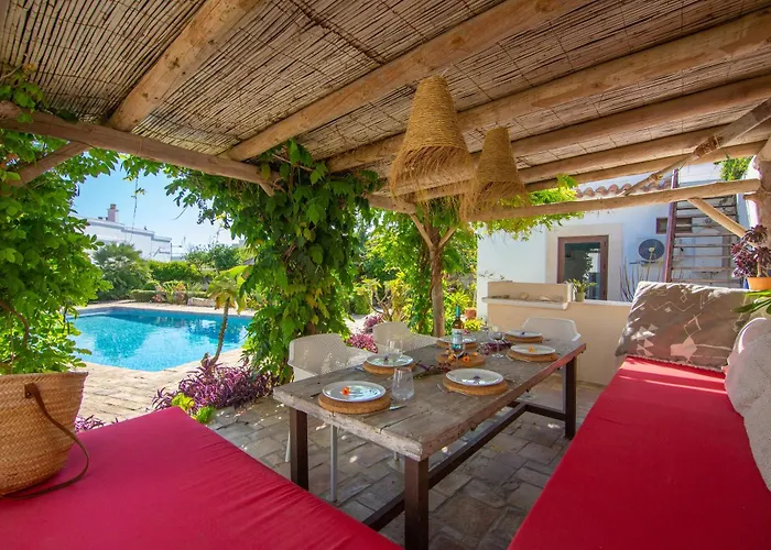 빌라 Exotic Beachfront Retreat Handcrafted Bohemian Luxury 카디스