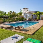 Βίλα Exotic Beachfront Retreat Handcrafted Bohemian Luxury *